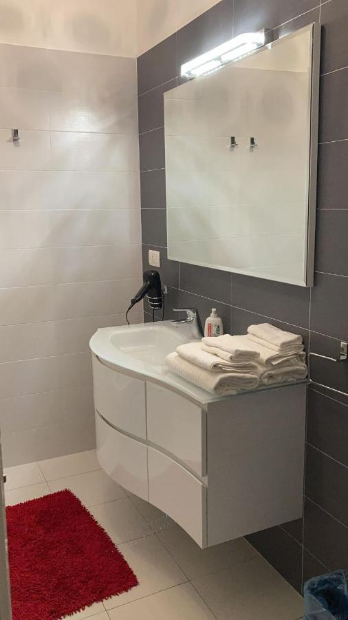 Achille Apartment Milan Luaran gambar