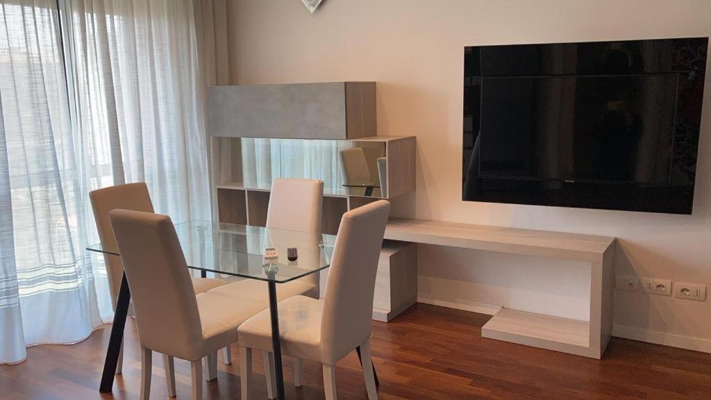 Achille Apartment Milan Luaran gambar
